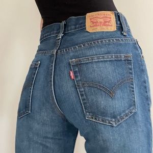 Levi’s 90’s style straight leg jeans